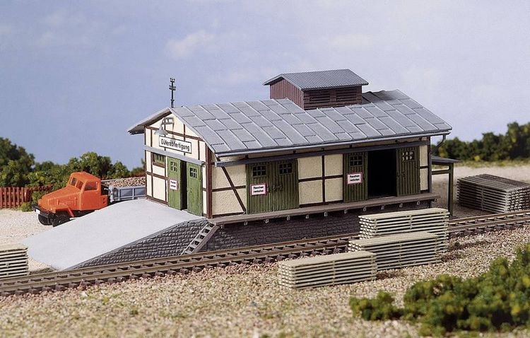 Produktbild: Auhagen 11 351 H0 G&uuml;terschuppen
