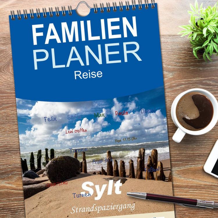Produktbild: Familienplaner 2026 - Sylt - Strandspaziergang mit 5 Spalten (Wandkalender, 21 x 45 cm) CALVENDO