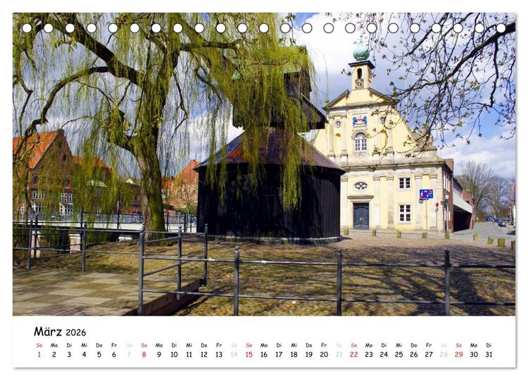 Produktbild: L&uuml;neburg - Stadt der Giebel und Fachwerkh&auml;user (Tischkalender 2026 DIN A5 quer), CALVENDO Monatskalender
