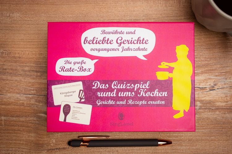 Produktbild: Das gro&szlig;e Quiz-Spiel rund ums Kochen f&uuml;r Senioren. Das Spiel rund um bekannte Gerichte fr&uuml;herer Tage f&uuml;r Senioren. Auch mit Demenz. Spiele Box mit 100 Karten.