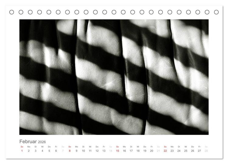Produktbild: einfach schwarz-wei&szlig; (Tischkalender 2026 DIN A5 quer), CALVENDO Monatskalender