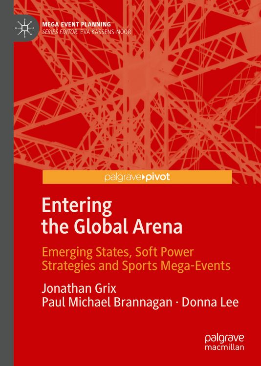 Produktbild: Entering the Global Arena