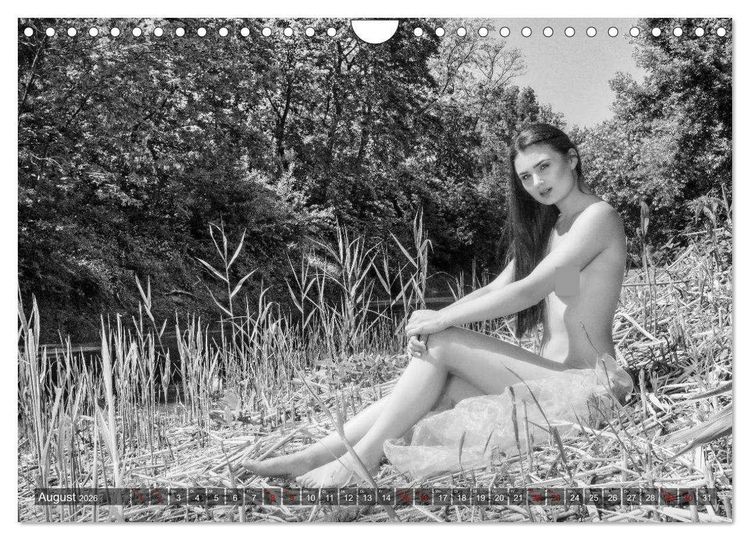 Produktbild: Girls and Nature (Wandkalender 2026 DIN A4 quer), CALVENDO Monatskalender