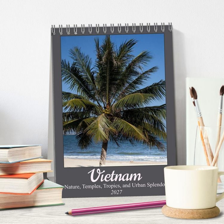 Produktbild: Vietnam &ndash; Nature, Temples, Tropics, and Urban Splendor (Desk Calendar 2027 DIN A5 portrait), CALVENDO 12 Month DeskCalendar