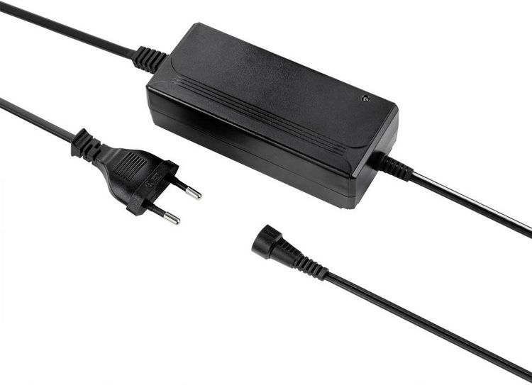 Produktbild: VOLTCRAFT VC-11320930 Tischnetzteil, einstellbar 5 V/DC, 6 V/DC, 7.5 V/DC, 9 V/DC, 12 V/DC, 13.5 V/DC, 15 V/DC 3 A 36 W Ausgangsspannung regelbar