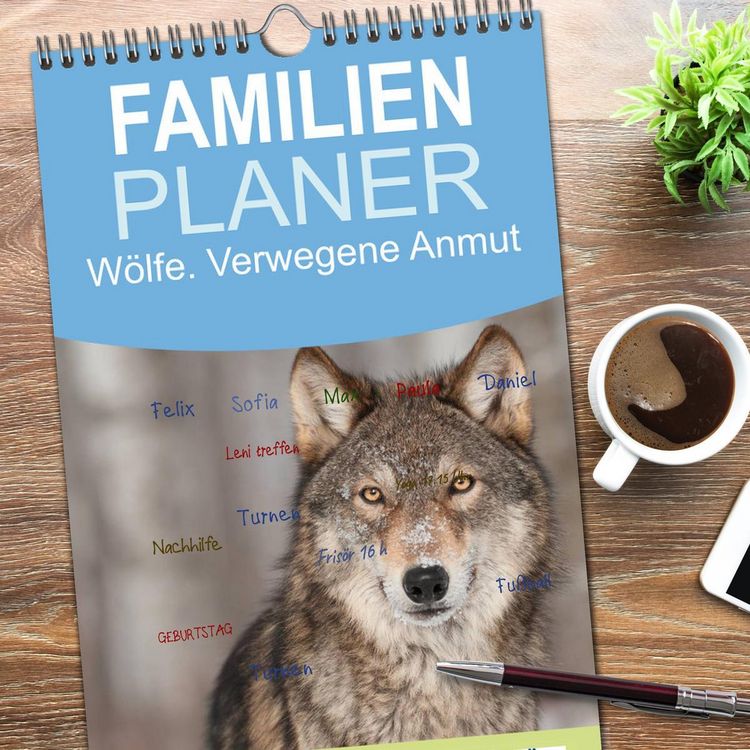 Produktbild: Familienplaner 2026 - W&ouml;lfe. Verwegene Anmut mit 5 Spalten (Wandkalender, 21 x 45 cm) CALVENDO