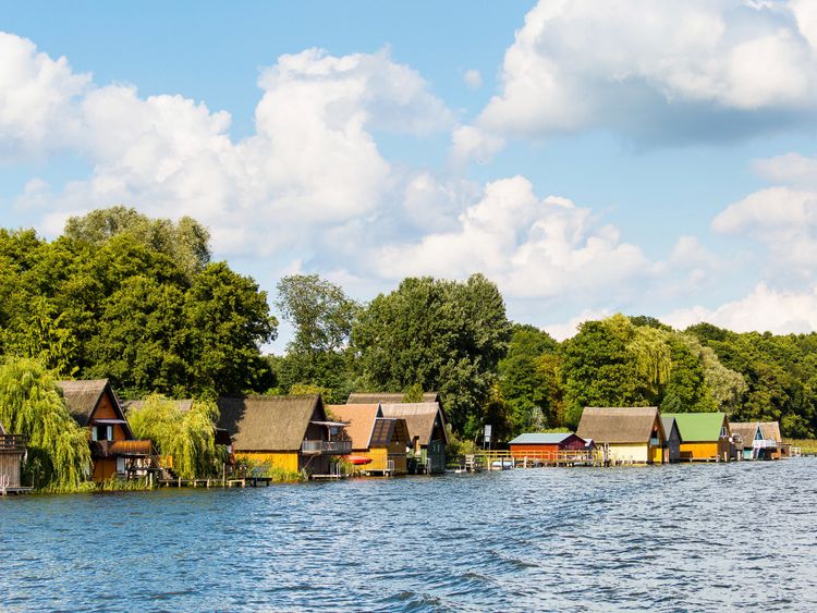 Produktbild: CALVENDO Puzzle Bootsh&auml;user an der Mecklenburgischen Seenplatte | 1000 Teile Lege-Gr&ouml;&szlig;e 64x48cm Foto-Puzzle f&uuml;r gl&uuml;ckliche Stunden