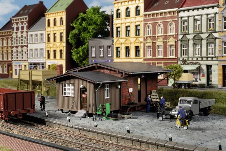Produktbild: Auhagen 11465 H0 Brennstoffhandel