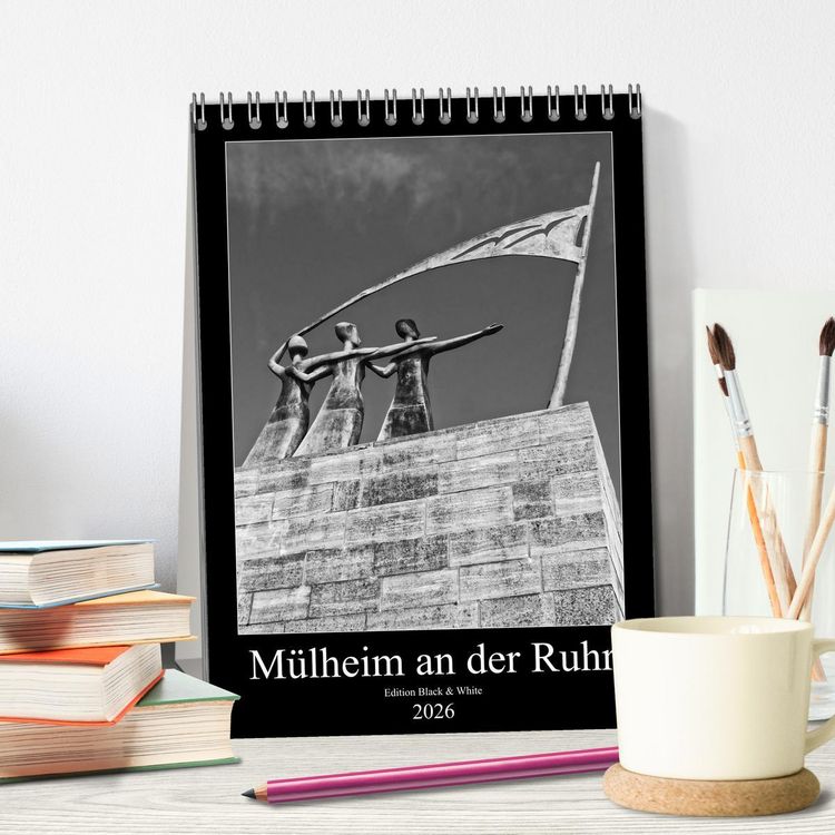Produktbild: M&uuml;lheim an der Ruhr Edition Black & White 2026 (Tischkalender 2026 DIN A5 hoch), CALVENDO Monatskalender