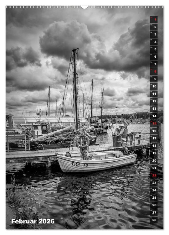 Produktbild: L&Uuml;BECK Monochrome Momente (hochwertiger Premium Wandkalender 2026 DIN A2 hoch), Kunstdruck in Hochglanz