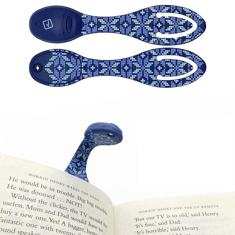 Produktbild: Flexilight Leselicht (Icelandic Blue) | 2 in 1 Leselampe & Lesezeichen | Geschenk für Leser, Buchliebhaber | Deutsche Ausgabe