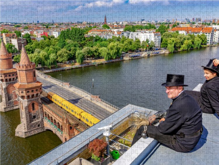 Produktbild: CALVENDO Puzzle Schornsteinfeger &uuml;ber der Spree und Oberbaumbr&uuml;cke in Berlin 1000 Teile Lege-Gr&ouml;&szlig;e 64 x 48 cm Foto-Puzzle Bild von Joern Dudek