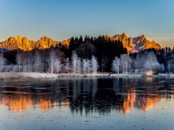 Produktbild: CALVENDO Puzzle Der Schwarzsee ist bereits zugefrohren | 1000 Teile Lege-Gr&ouml;&szlig;e 64 &times; 48 cm Foto-Puzzle f&uuml;r gl&uuml;ckliche Stunden