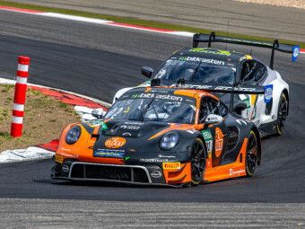 Produktbild: CALVENDO Puzzle Huber Racing / Porsche 911 GT3 R | 1000 Teile Lege-Gr&ouml;&szlig;e 64x48cm Foto-Puzzle f&uuml;r gl&uuml;ckliche Stunden