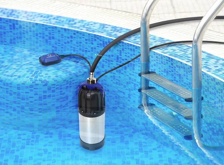 Produktbild: Renkforce 1519501 Tauchdruck-Pumpe mit Schutzkontaktstecker 6500 l/h 30m
