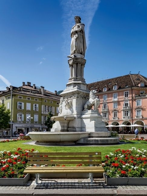 Produktbild: CALVENDO Puzzle BOZEN Walther-von-der-Vogelweide-Platz | 1000 Teile Lege-Gr&ouml;&szlig;e 64x48cm Foto-Puzzle f&uuml;r gl&uuml;ckliche Stunden