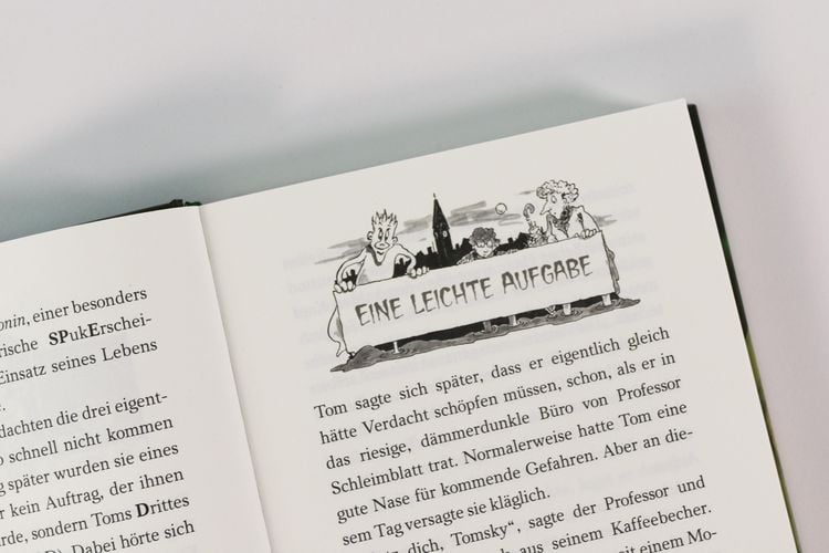 Produktbild: Gespensterj&auml;ger in gro&szlig;er Gefahr (Band 4) - Mit 8 neu illustrierten Farbseiten