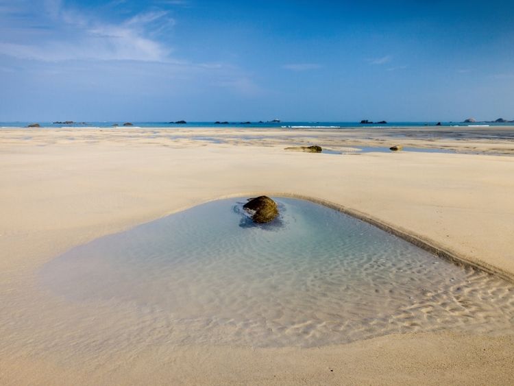 Produktbild: CALVENDO Puzzle Strand von Kerfissien in der Bretagne, Frankreich | 1000 Teile Lege-Gr&ouml;&szlig;e 64x48cm Foto-Puzzle f&uuml;r gl&uuml;ckliche Stunden
