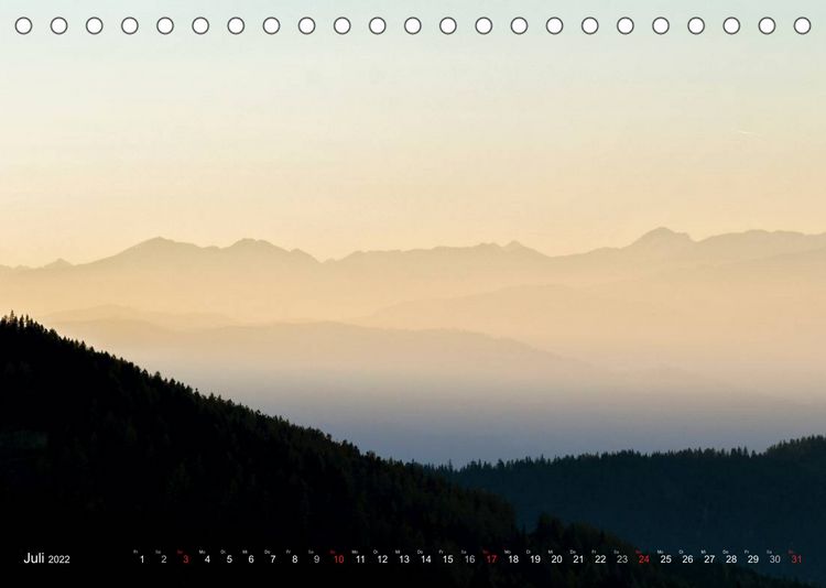 Produktbild: Nebelberge - Zauberhafte Bergwelten (Tischkalender 2022 DIN A5 quer)