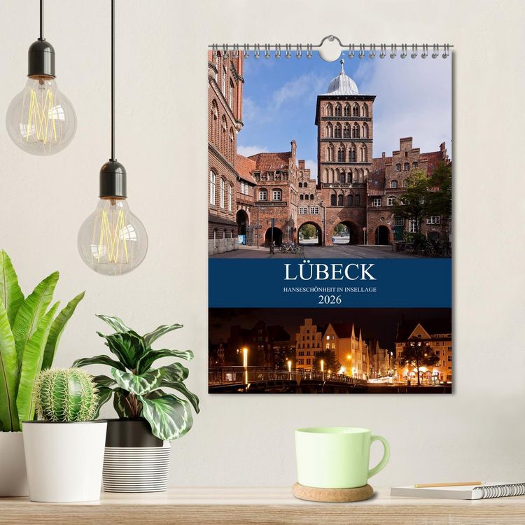 Produktbild: L&uuml;beck - Hansesch&ouml;nheit in Insellage (Wandkalender 2026 DIN A4 hoch), CALVENDO Monatskalender