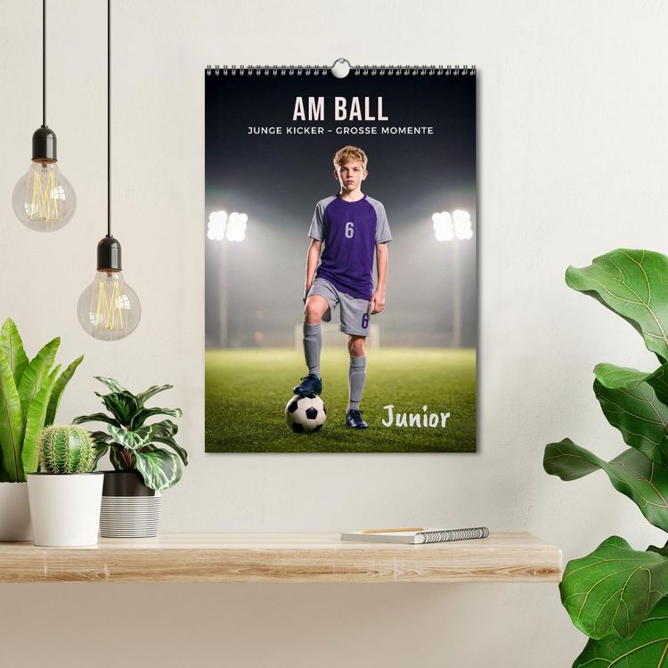 Produktbild: Am Ball Junior - Junge Kicker - Gro&szlig;e Momente (Wandkalender 2027 DIN A3 hoch), CALVENDO Monatskalender