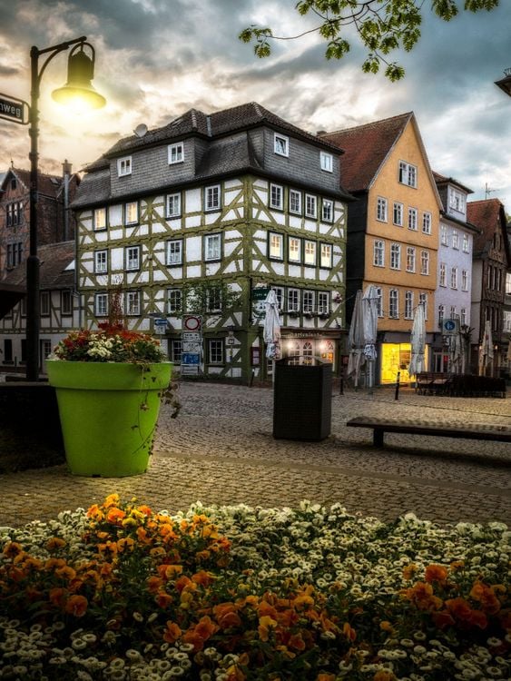 Produktbild: CALVENDO Puzzle Der Steinweg mit Gasthaus "Gartenlaube". | 1000 Teile Lege-Gr&ouml;&szlig;e 64x48cm Foto-Puzzle f&uuml;r gl&uuml;ckliche Stunden