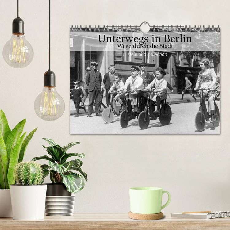 Produktbild: Unterwegs in Berlin - Wege durch die Stadt (Wandkalender 2026 DIN A4 quer), CALVENDO Monatskalender