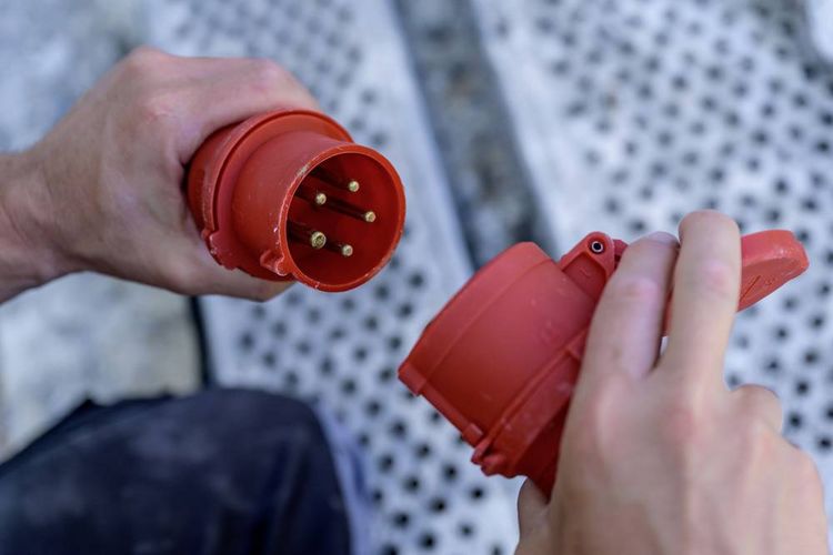Produktbild: Brennenstuhl 1167320100 Strom Verl&auml;ngerungskabel 32 A Schwarz 10.00 m H07RN-F 5G 6 mm&sup2;