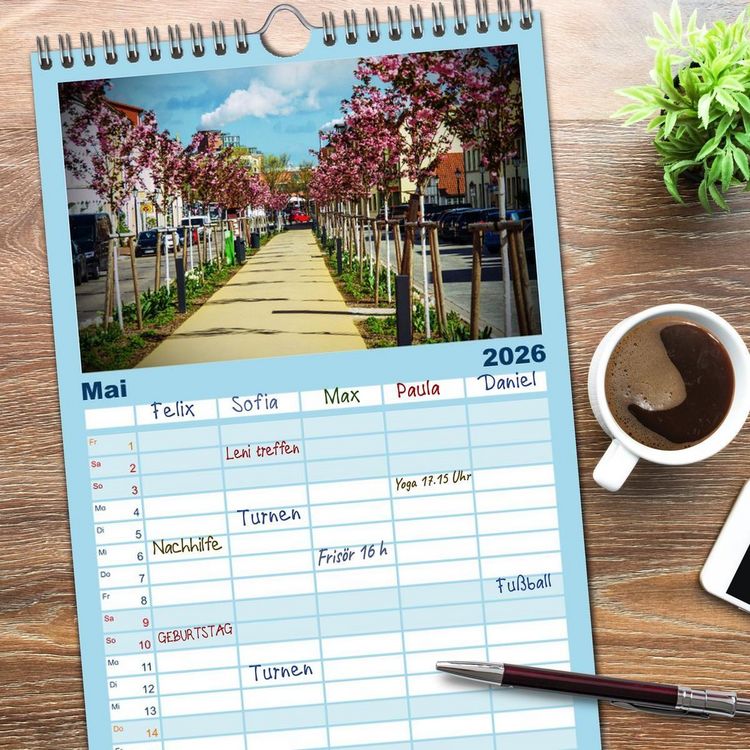Produktbild: Familienplaner 2026 - Wismar - Die Ostseeperle unter den deutschen Hansest&auml;dten mit 5 Spalten (Wandkalender, 21 x 45 cm) CALVENDO