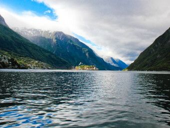 Produktbild: CALVENDO Puzzle Am Fjord in Norwegen | 1000 Teile Lege-Gr&ouml;&szlig;e 64x48cm Foto-Puzzle f&uuml;r gl&uuml;ckliche Stunden