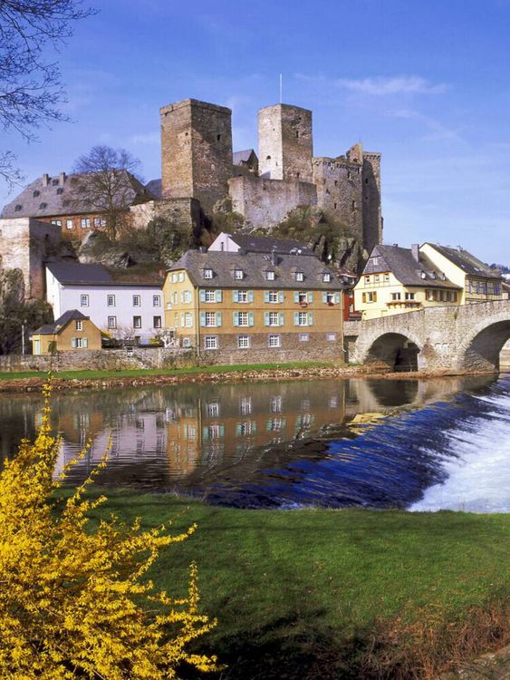 Produktbild: CALVENDO Puzzle Ein Motiv aus dem Kalender Deutschlands Burgen und Schl&ouml;sser | 1000 Teile Lege-Gr&ouml;&szlig;e 64x48cm Foto-Puzzle f&uuml;r gl&uuml;ckliche Stunden