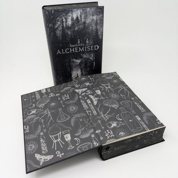 Produktbild: Alchemised English Edition