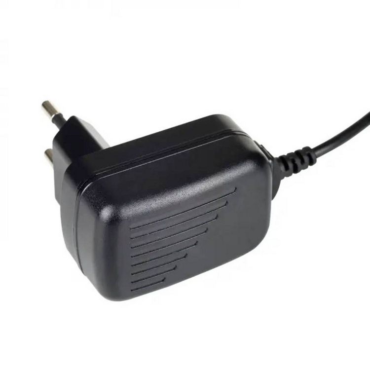 Produktbild: Akyga AK-TB-33 Steckernetzteil, Festspannung 5V 2A 10W