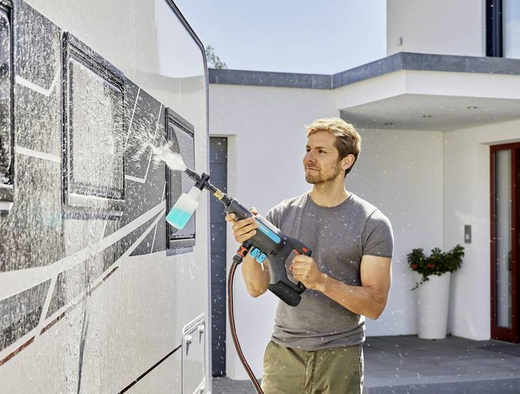 GARDENA AquaClean 24/18 Ready-To-Use Set Mitteldruckreiniger 24 bar