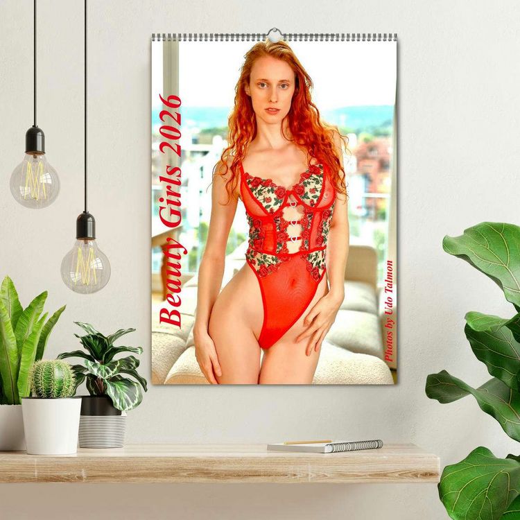 Produktbild: Beauty Girls (Wandkalender 2026 DIN A2 hoch), CALVENDO Monatskalender