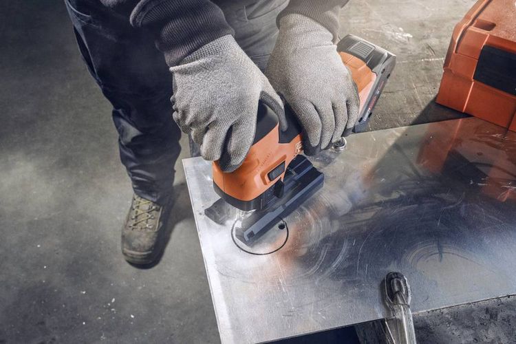 Produktbild: Fein Akku-Stichs&auml;ge 71360562000 inkl. 2. Akku, inkl. Ladeger&auml;t, inkl. Koffer 18 V Anzahl mitgelieferte Akkus 2