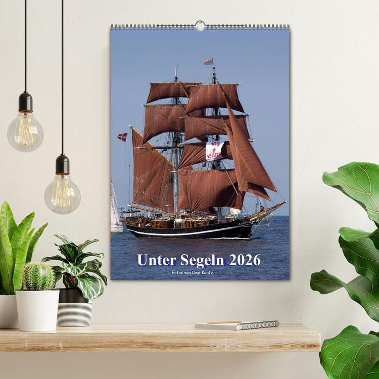 Produktbild: Unter Segeln (Wandkalender 2026 DIN A2 hoch), CALVENDO Monatskalender