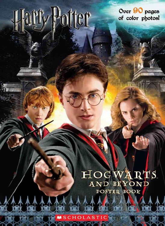 Produktbild: Harry Potter Hogwarts and Beyond Poster Book