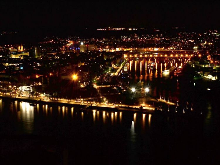 Produktbild: CALVENDO Puzzle Koblenz, das Deutsche Eck bei Nacht | 1000 Teile Lege-Gr&ouml;&szlig;e 64x48cm Foto-Puzzle f&uuml;r gl&uuml;ckliche Stunden