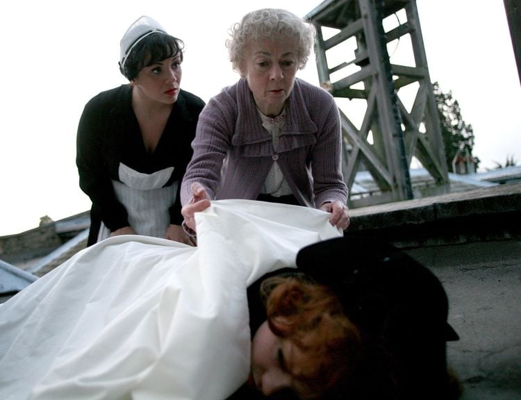 Agatha Christie: Marple - Die komplette Serie. Collector's Box. - Alle sechs Staffeln. Alle 23 Episoden. Plus exklusives Bonusmaterial. [13 DVDs]