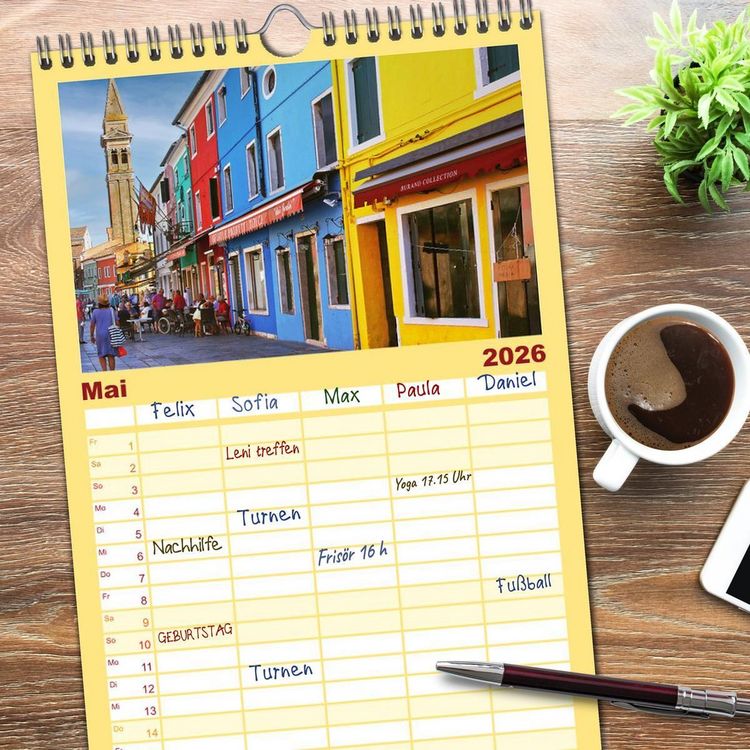Produktbild: Familienplaner 2026 - Bunt Bunter Burano mit 5 Spalten (Wandkalender, 21 x 45 cm) CALVENDO