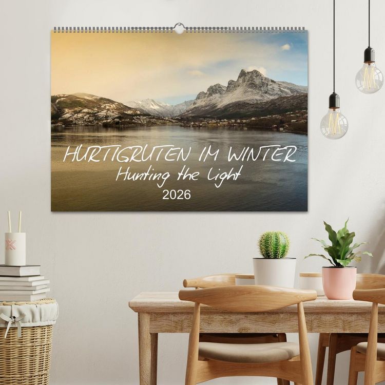 Produktbild: Hurtigruten im Winter - Hunting the light (Wandkalender 2026 DIN A2 quer), CALVENDO Monatskalender