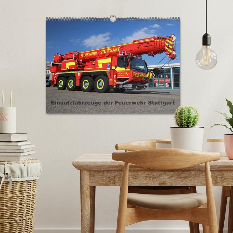 Produktbild: Einsatzfahrzeuge der Feuerwehr Stuttgart (Wandkalender 2027 DIN A3 quer), CALVENDO Monatskalender