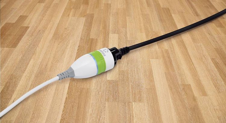 Produktbild: Renkforce 1362918 Strom Verl&auml;ngerungskabel Wei&szlig;, Gr&uuml;n 5.00 m H05VV-F 3G 1,5 mm&sup2; mit Zwischenschalter