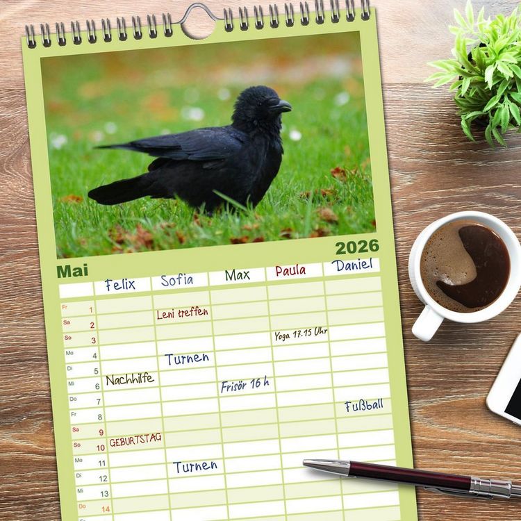 Produktbild: Familienplaner 2026 - Das Leben der Rabenv&ouml;gel mit 5 Spalten (Wandkalender, 21 x 45 cm) CALVENDO