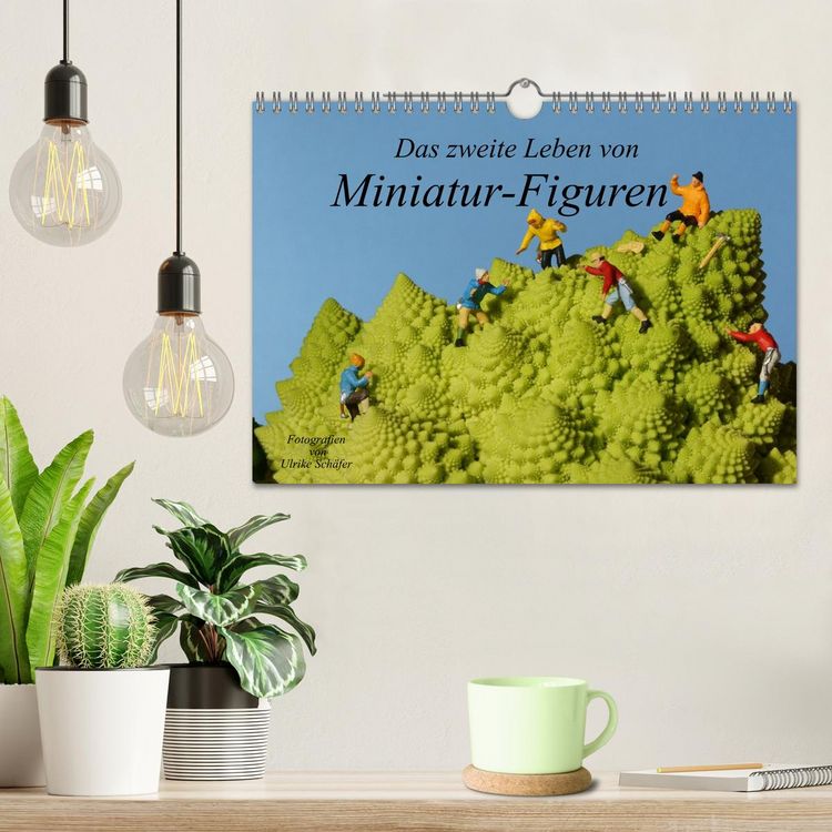 Produktbild: Das zweite Leben von Miniatur-Figuren (Wandkalender 2026 DIN A4 quer), CALVENDO Monatskalender