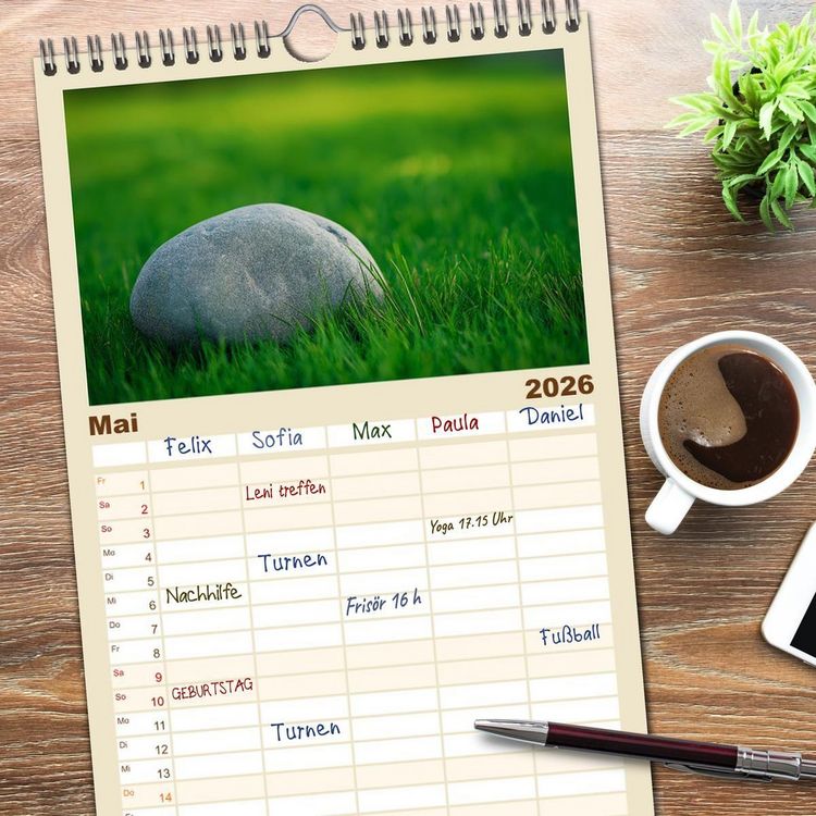Produktbild: Familienplaner 2026 - Minimalistische Naturmomente &ndash; Ruhe und Sch&ouml;nheit in der Natur mit 5 Spalten (Wandkalender, 21 x 45 cm) CALVENDO