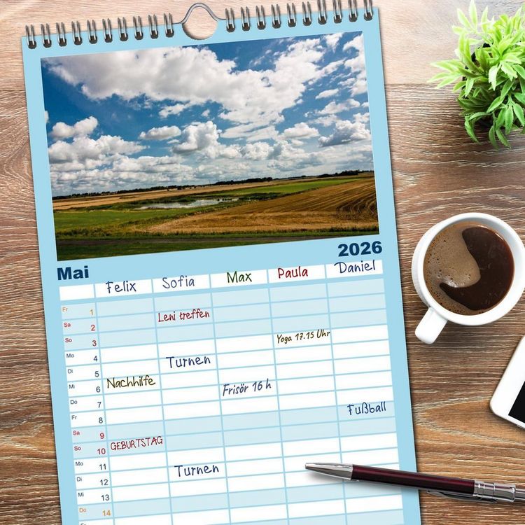 Produktbild: Familienplaner 2026 - Fischerdorf Greetsiel. Bezauberndes Warfendorf der Krummh&ouml;rn mit 5 Spalten (Wandkalender, 21 x 45 cm) CALVENDO