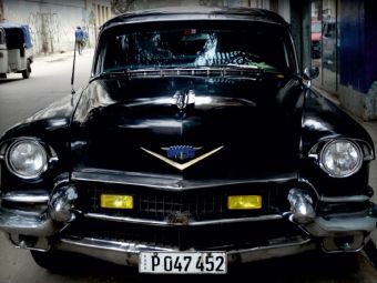 Produktbild: CALVENDO Puzzle CADILLAC - Ein Motiv aus dem Kalender "Auto-Legenden: American Classics" | 1000 Teile Lege-Gr&ouml;&szlig;e 64x48cm Foto-Puzzle f&uuml;r gl&uuml;ckliche Stunden