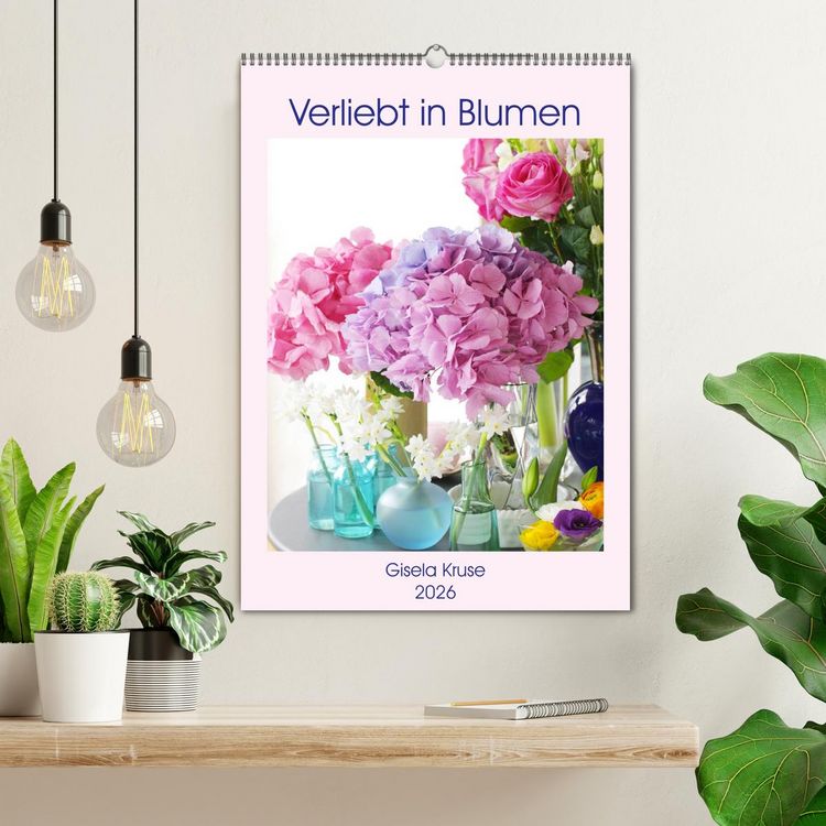 Produktbild: Verliebt in Blumen (Wandkalender 2026 DIN A2 hoch), CALVENDO Monatskalender